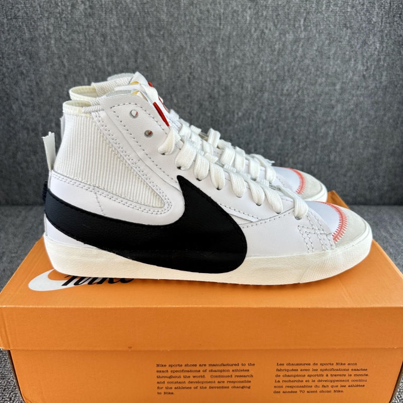 NIKE耐克 BLAZER MID 77 JUMBO 男开拓者高帮解构板鞋 DD3111-100 - 图0