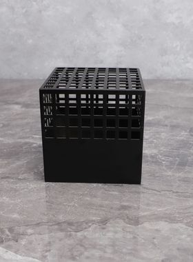 新中式黑色多孔方块金属