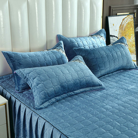 Unforgettable Crystal Velvet Nantong Winter Pillowcase