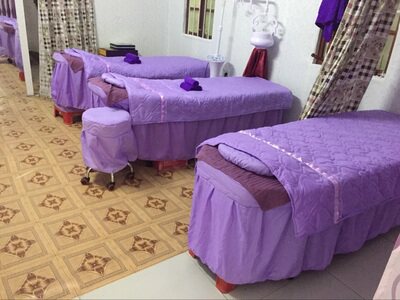 Four-piece set of European-style special massage and beauty bedspreads