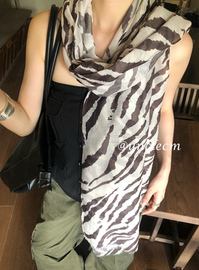 老钱风斑马纹薄款防晒系脖丝巾女