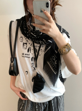 复古黑色印花屁帘丝巾女