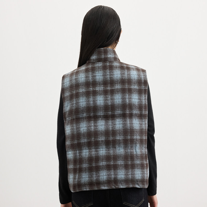 金苑立领羽绒马甲2025年秋冬新款潮流格纹无袖时尚感叠穿J255128,淘宝优惠券,粉丝福利购,淘宝优惠卷