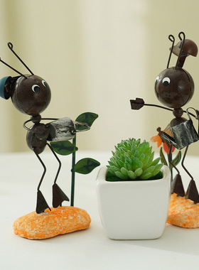 创意北欧蚂蚁客厅摆件家居装饰品房间卧室酒柜电视柜玄关小摆设