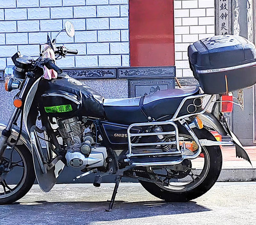 适用铃木太子GN125后货架豪爵HJ125-8-8E摩托车侧翻踏板翻板货架 - 图0