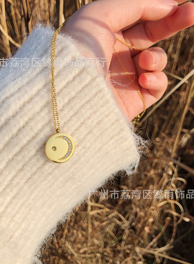 星月微镶圆牌短款女士时尚饰品