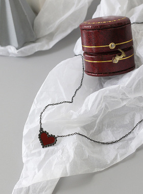 红桃心钛钢黑色学生洛丽塔锁骨链