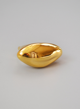 欧美风夸张嘴唇金属感戒指