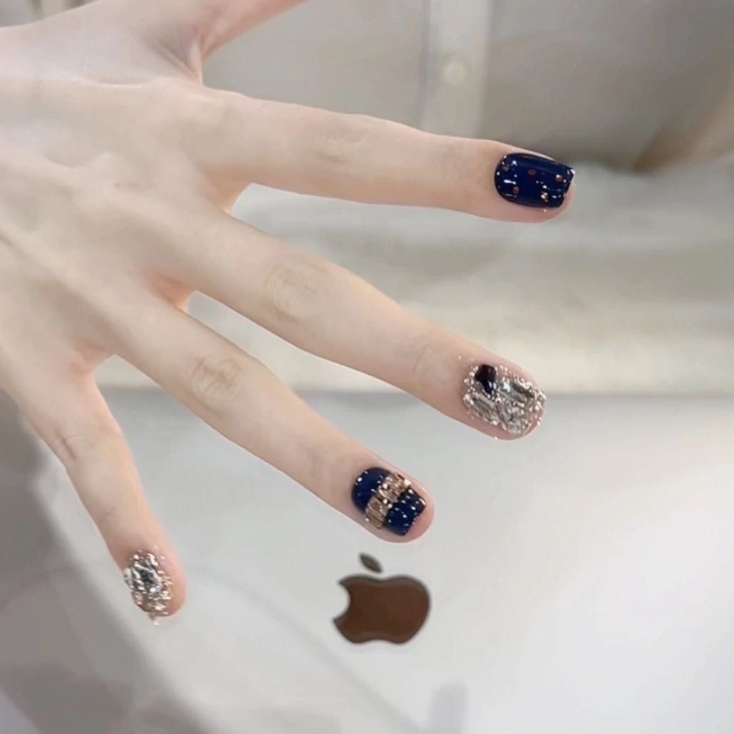 白猫眼反法式纯手工穿戴甲裸灰色显白新娘孕妇可拆卸短款美甲贴片,淘宝优惠券,粉丝福利购,淘宝优惠卷