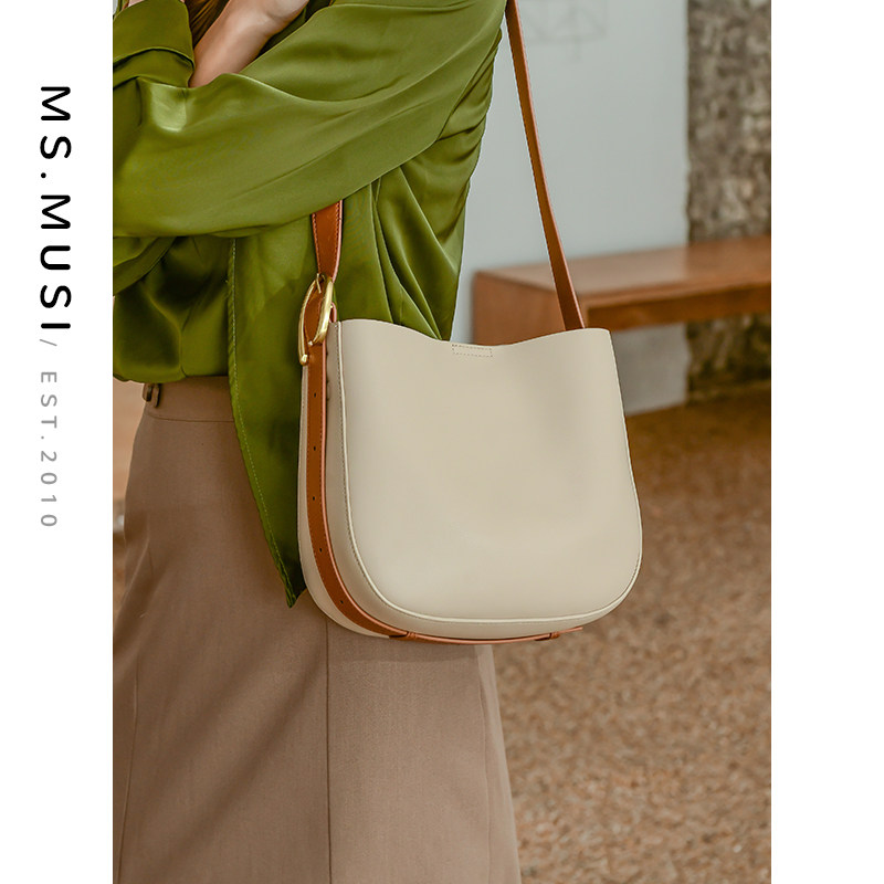 暮思小姐女2021秋冬款单肩斜跨包 暮思小姐箱包女士包袋