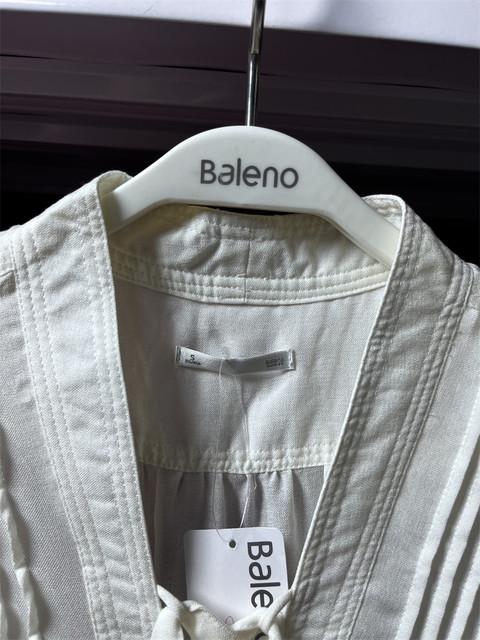 ການອອກແບບຕົ້ນສະບັບ Baleno ງ່າຍດາຍສີແຂງ