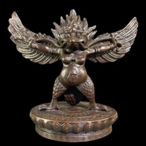 Retro to make old golden winged large Peng bird pendulum piece Bronze Thunder Shock to protect your home Decorative Living Room Tea Table Hem