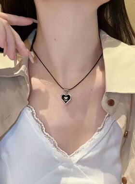 Black Drip Glaze Hear Leaher Rope Necklace Shiny Rhinesone F