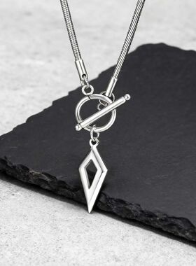 Stainless Steel Four-Pointed Star Pendant Necklace with Roun