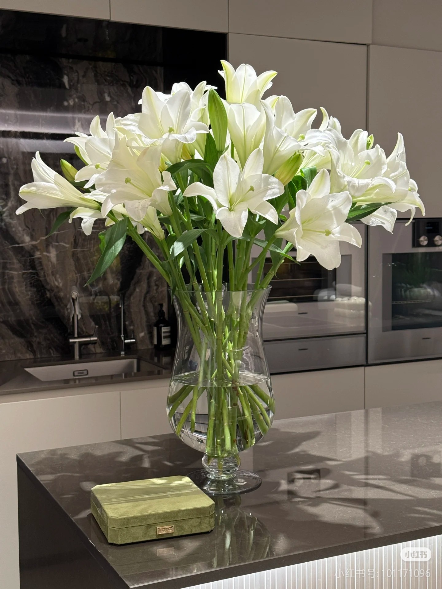 欧式玻璃花瓶透明高脚简约桌面摆放电视柜装饰家居客厅台面花器,淘宝优惠券,粉丝福利购,淘宝优惠卷