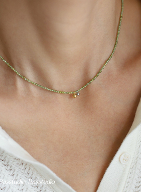 Basstudio 橄榄绿串珠手工锆石项链简约金银撞色复古锁骨链钛钢