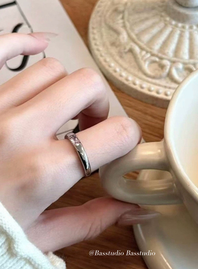 Basstudio欧美ins简约女钛钢镀18k金矩形粉色锆石诞生石戒指百搭