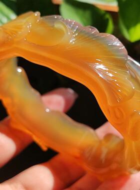 高货马红收藏级纯天然雕刻手镯