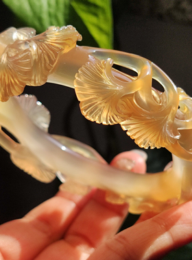 秋之使者 纯天然巴西玛瑙雕刻手镯 高冰起荧光 纯手工银杏叶56