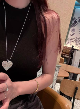 日韩冷淡风简约银色褶皱爱心长款气质项链小众设计感毛衣链高级感