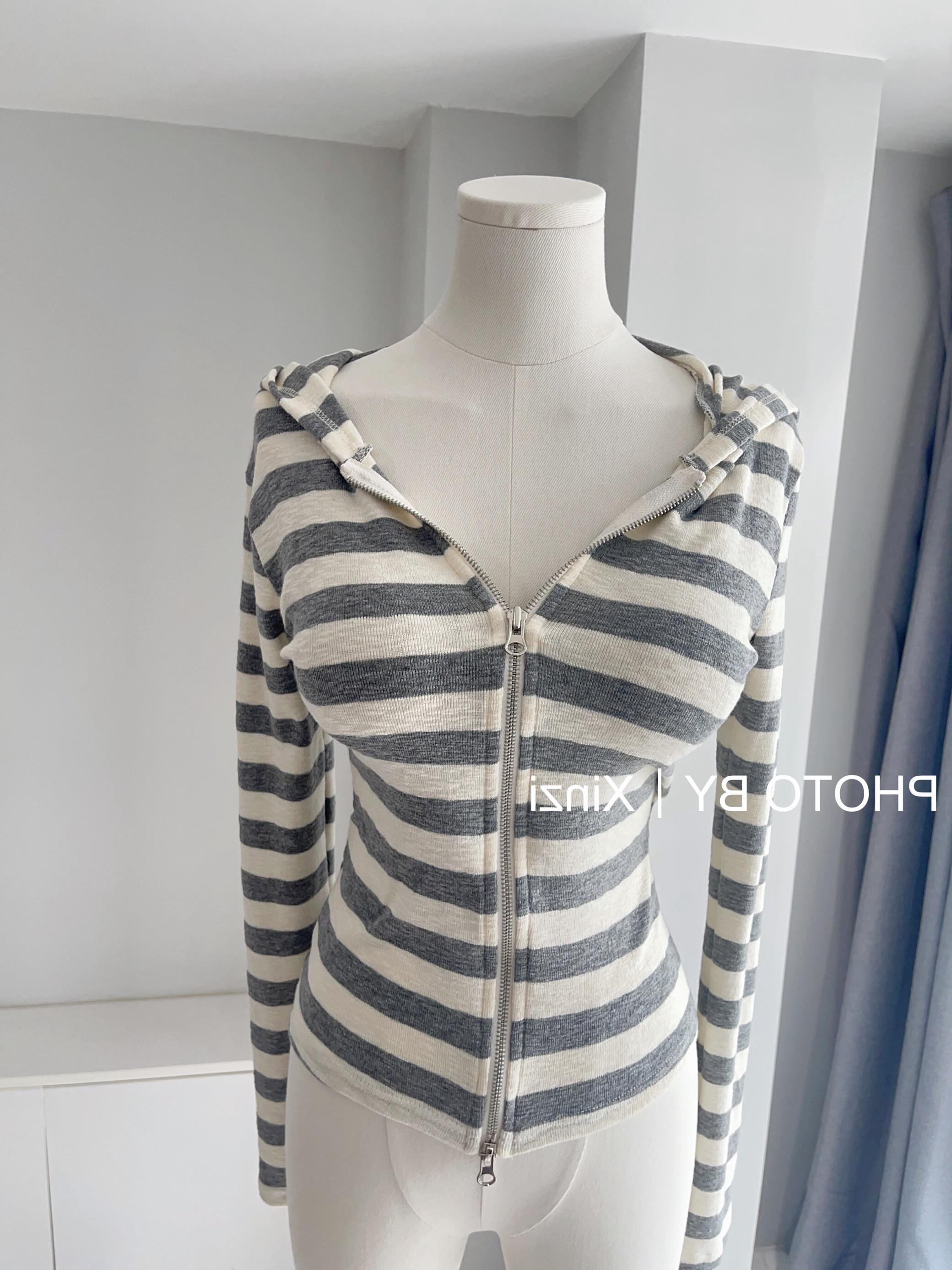 现货~51STUDIO自制秋冬新款连帽针织罩衫修身运动毛衫外套 - 图2