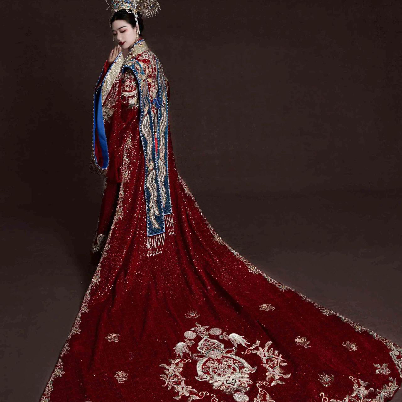 倒叙汉服婚服出租重工凤冠霞帔拖尾男女全套宋制明制中式婚礼定制 - 图2