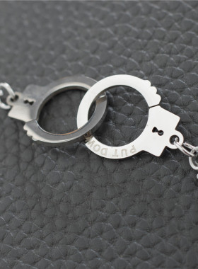 冷淡风欧美复古土酷蹦迪手铐项链