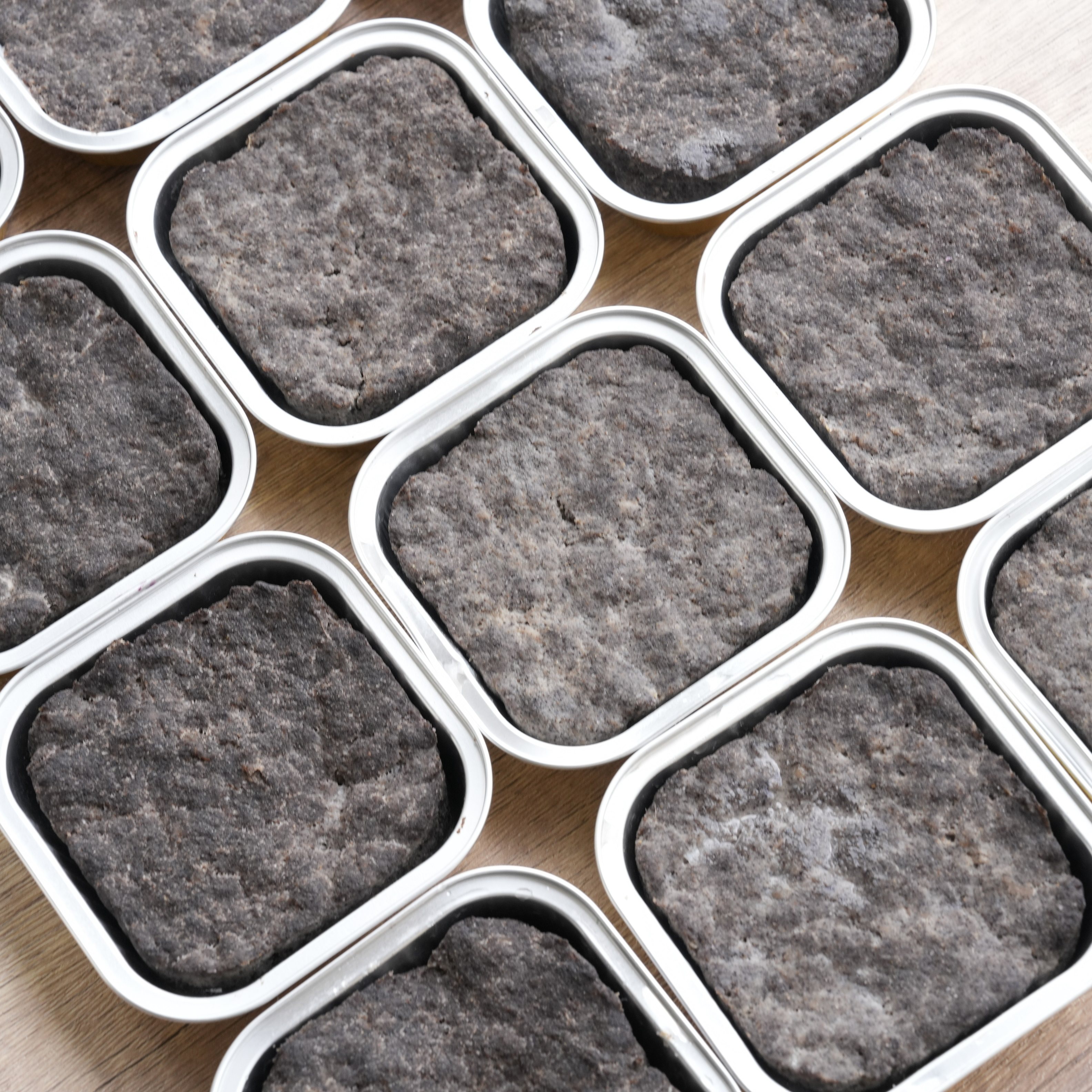 来自小火星 猫狗即食营养湿粮鲜食罐头鸭肉五黑方糕餐盒拌狗粮饭,淘宝优惠券,粉丝福利购,淘宝优惠卷