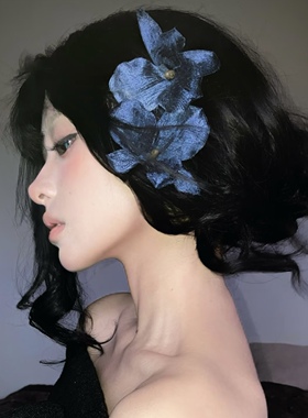 暗黑风深蓝色花朵发夹女