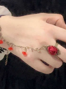 高级感复古黑色水晶玫瑰花朵蕾丝是手环轻奢小众设计戒指一体手链