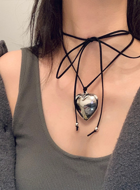 夸张个性金属爱心吊坠项链小众复古个性百搭时尚蝴蝶结颈链锁骨链