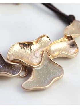 SU）I欧美彩色云朵民族短款项链