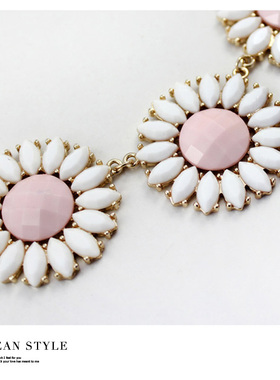 克拉欧美风花朵短款项链