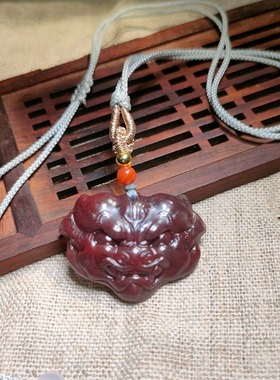 天然桂林鸡血玉石仿古紫袍貔貅兽头菩提配饰吊坠项链正品原石雕刻