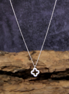 S925纯银镶钻四叶草项链个性锁骨链抖音同款花瓣创意银饰