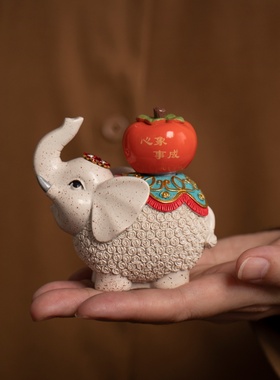 吉祥物大象猪摆件感小众办公室桌面工位装饰乔迁开业生日礼物