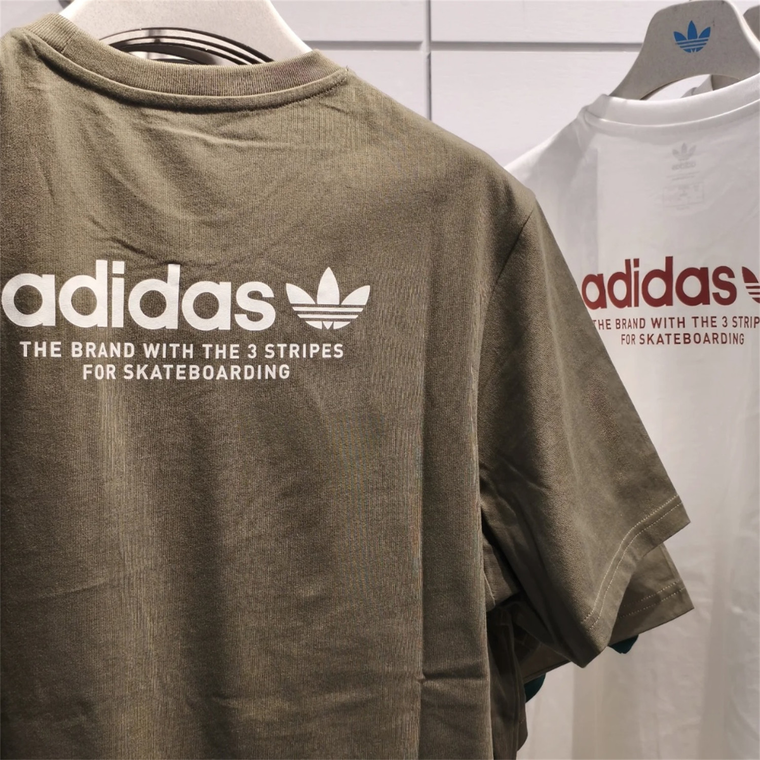 Adidas三叶草 男女运动休闲潮流印花宽松短袖T恤 JD2796 JD2797,淘宝优惠券,粉丝福利购,淘宝优惠卷