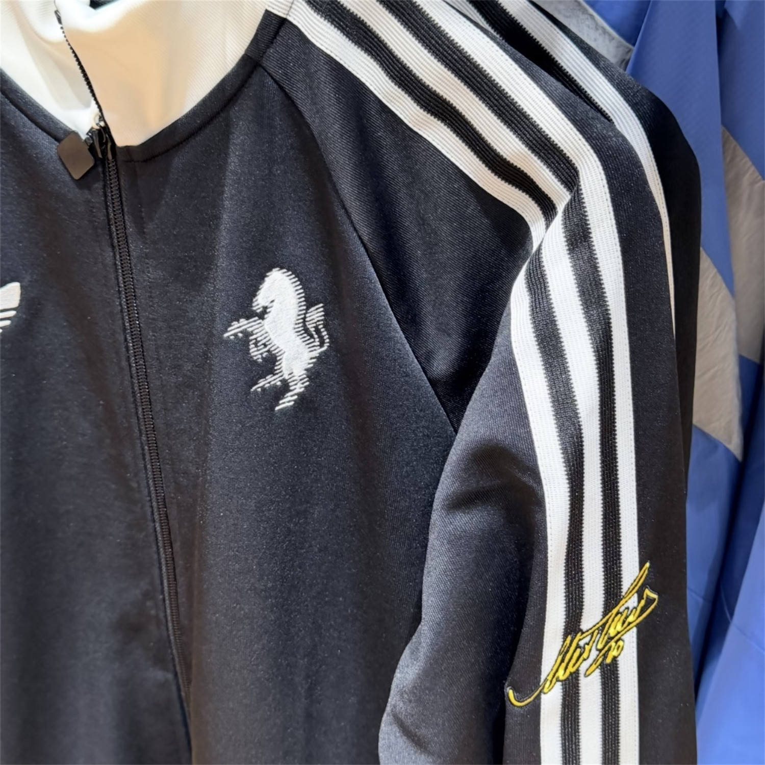 Adidas三叶草 尤文图斯男子运动休闲刺绣足球复古夹克外套 KB4452,淘宝优惠券,粉丝福利购,淘宝优惠卷