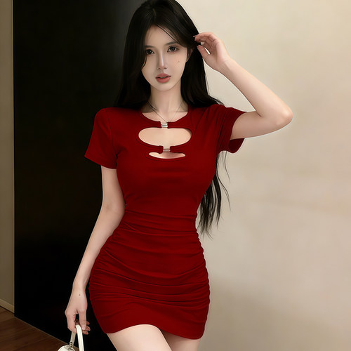 性感辣妹缕空卡扣设计感短袖连衣裙女小众纯欲风修身显瘦包臀短裙 - 图3