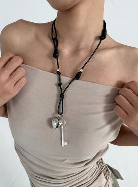 钥匙爱心吊坠抽拉长项链