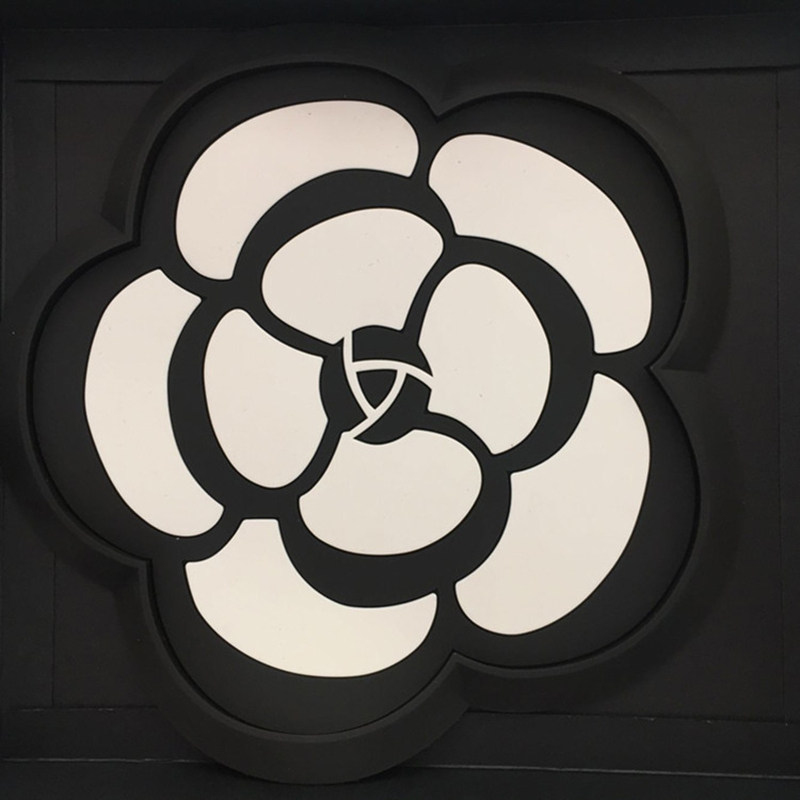 Автомобильная многофункциональная подушка Camellia Flower
