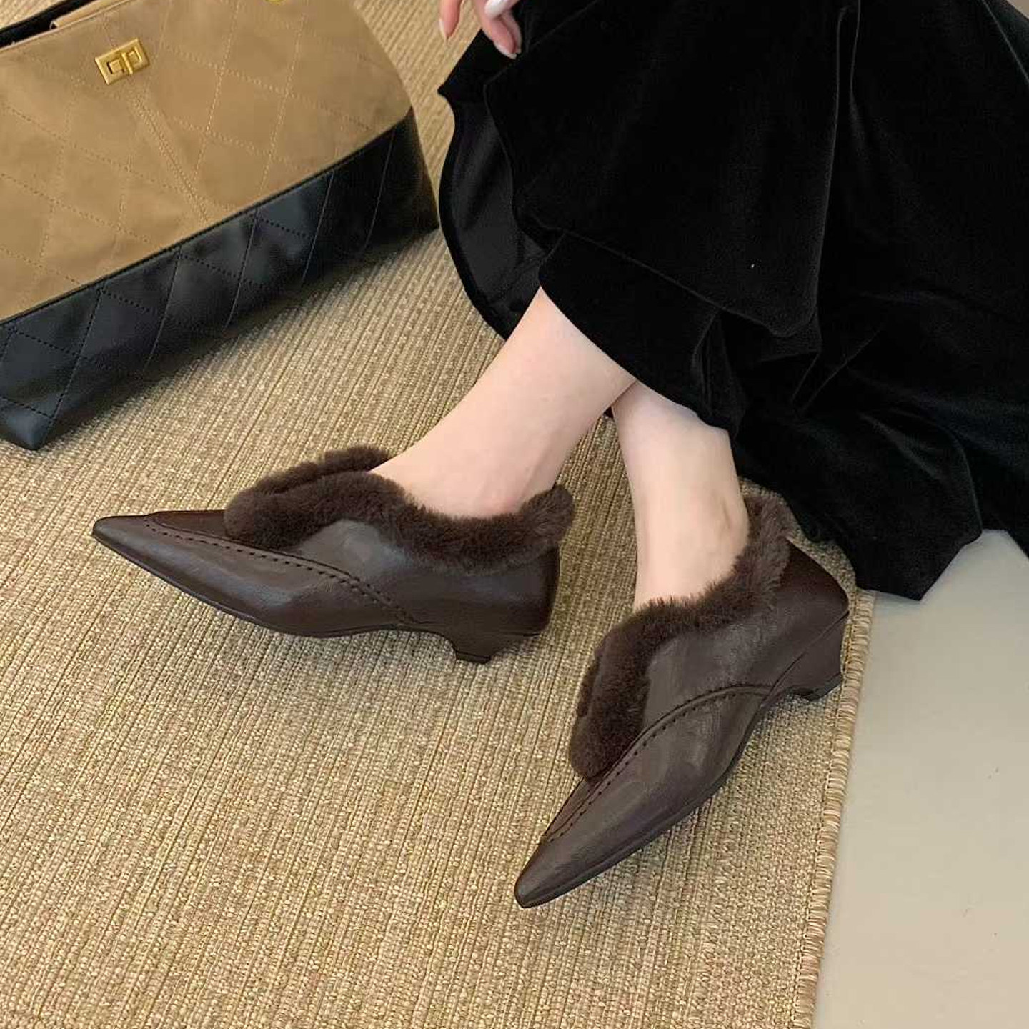 欧美时尚尖头瘦脚毛毛鞋口套脚粗跟低跟法式深口单鞋加绒女鞋子冬,淘宝优惠券,粉丝福利购,淘宝优惠卷