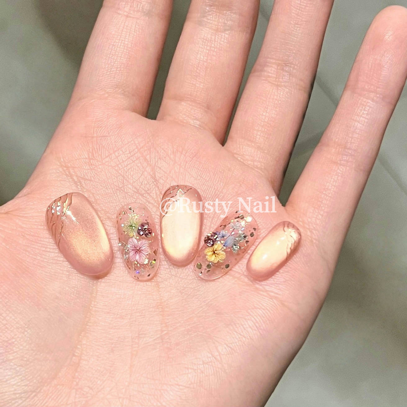 【现货】冰透纯欲干花猫眼多巴胺手工穿戴甲短款温柔气质美甲贴片,淘宝优惠券,粉丝福利购,淘宝优惠卷