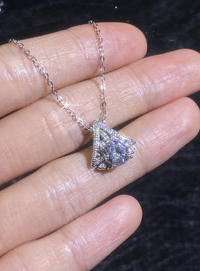 S925纯银莫桑石吊坠雪花圣诞树轻奢高级感一克拉莫桑钻项链女