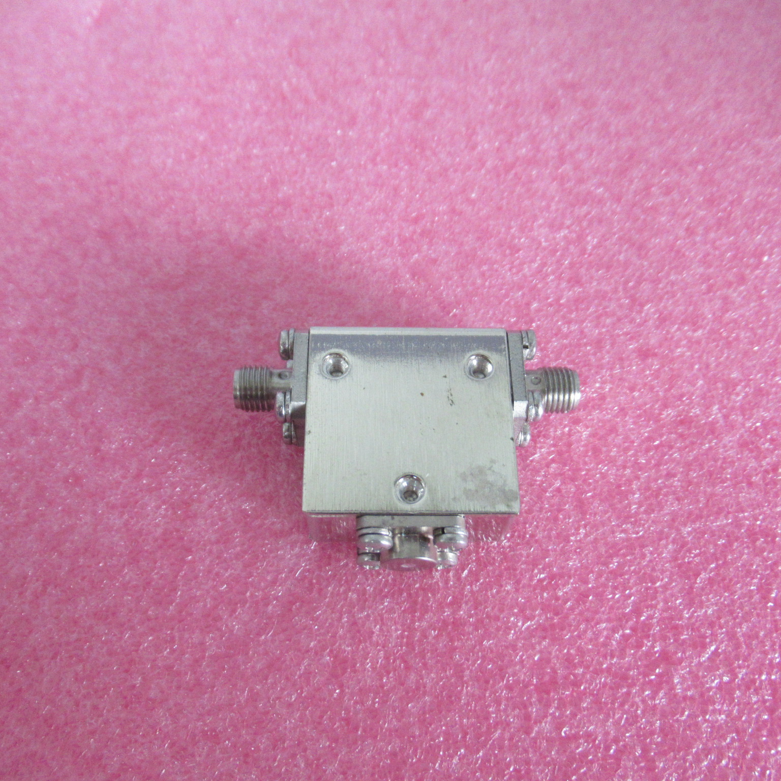 ALCATEL 3.2-4.5GHz 3200-4500MHz SMA母 射频微波同轴隔离器 - 图1