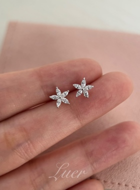 回馈！mini小花朵~通体纯银不褪色精致镶钻简约气质养耳耳钉耳环