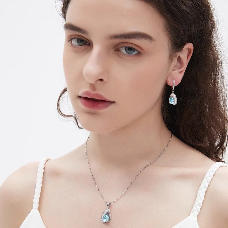 圣玛利亚海蓝宝耳钉满钻轻著高级感原创设计新款,淘宝优惠券,粉丝福利购,淘宝优惠卷