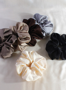 Large-sized fabric dog collar for women