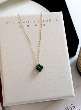 飞鸟屿城原创新品/绿光森林/方糖极光祖母绿奥地利水晶方块项链女