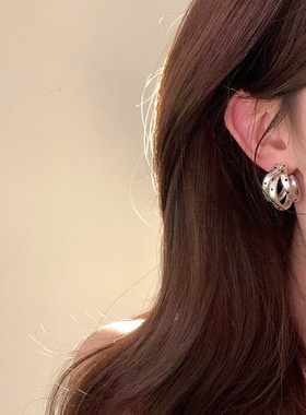2026新款优雅银色波点三层耳扣
